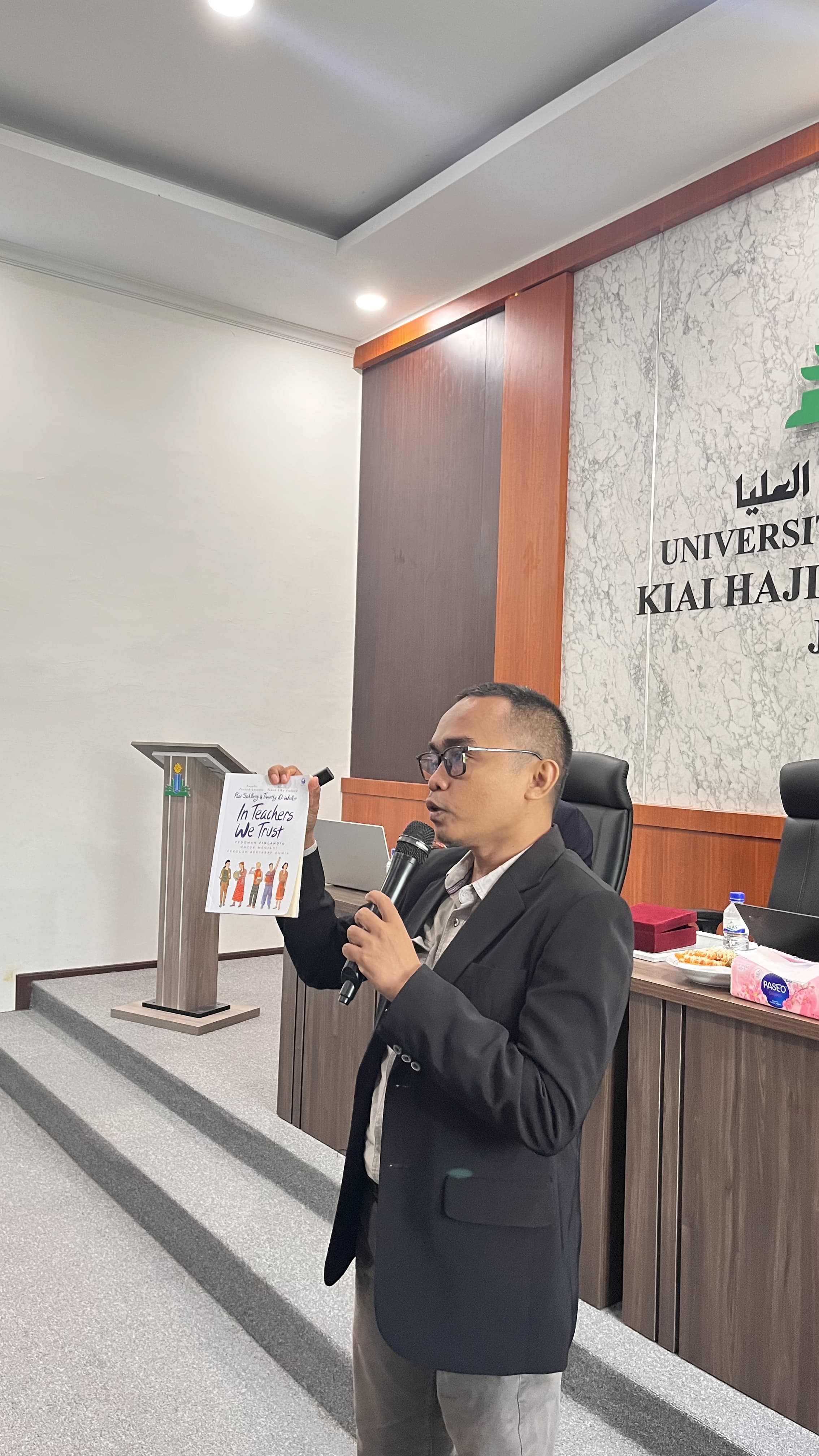 Pascasarjana UIN KHAS Jember Hadirkan Abdul Muis Joenaidy dalam Public Lecture Penguatan Penulisan Buku Mahasiswa